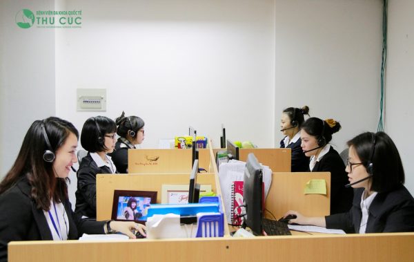 Bệnh viện Thu Cúc có hệ thống tổng đài chuyên nghiệp bậc nhất Thủ đô, với 100% chuyên viên tổng đài được đào tạo y khoa bài bản