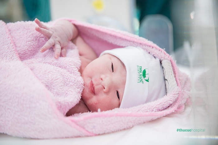 Nếu Thanh Diệp đến với bố như một câu chuyện cổ tích thì ông bụt, bà tiên sẽ chẳng ai khác chính là các bác sĩ, điều dưỡng và nhân viện tại Thu Cúc