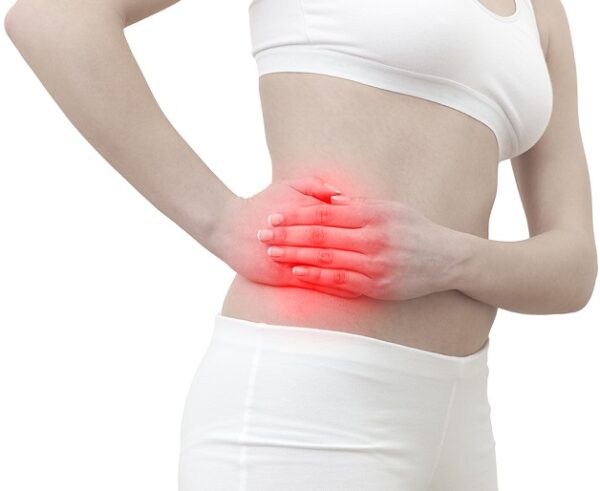 Đau bụng là triệu chứng điển hình của bệnh viêm ruột thừa