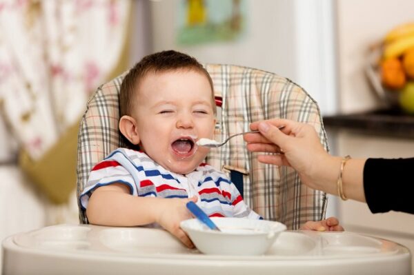 Chế độ ăn không phù hợp trẻ dễ bị rối loạn tiêu hóa
