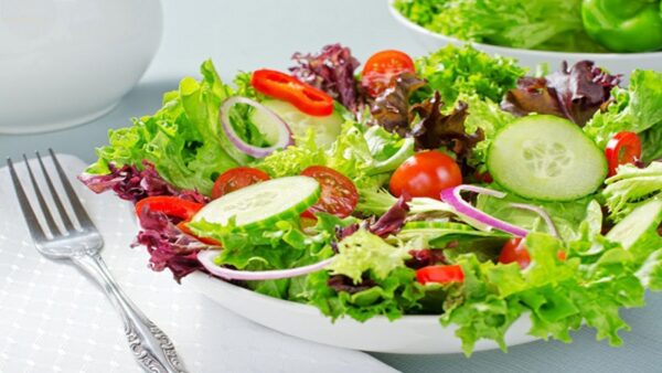 Cần có chế độ ăn uống sinh hoạt lành mạnh sau khi chữa sỏi thận thành công.