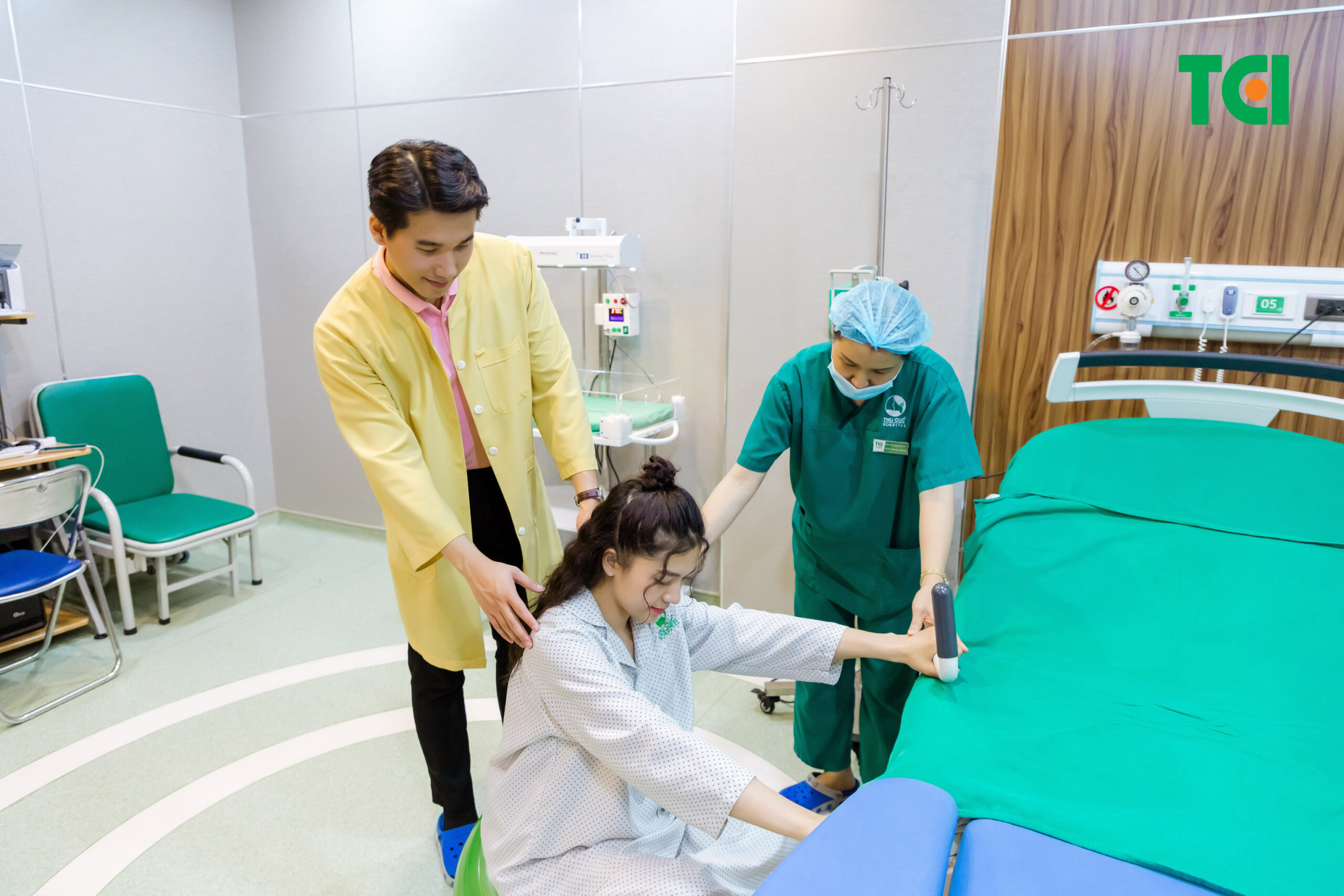 Vỡ ối là dấu hiệu điển hình của chuyển dạ sắp sinh