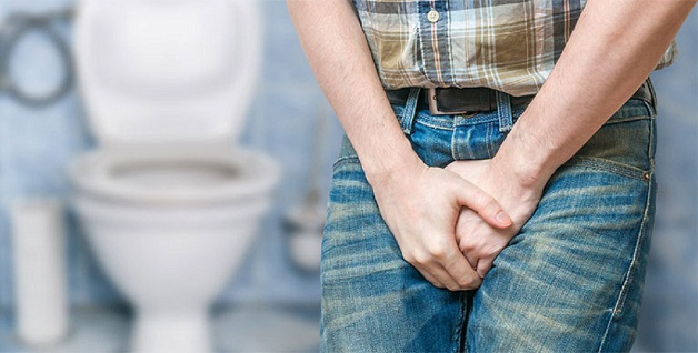 Tiểu buốt, tiểu rắt là triệu chứng thường gặp ở nam giới bị viêm đường tiết niệu