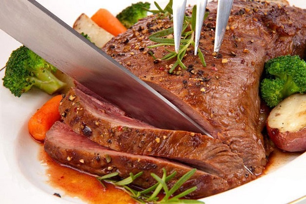Mẹ cần lưu ý sinh mổ khi ăn thịt bò phải chế biến chín với hàm lượng vừa đủ trong khẩu phần ăn buổi sáng hoặc trưa