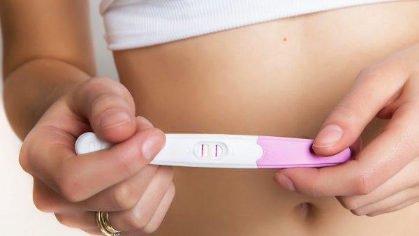 cách nhận biết mang thai sớm bằng que thử