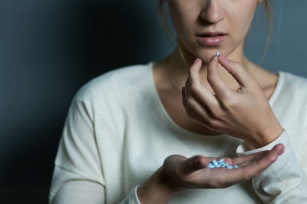 Giải đáp về những loại thuốc viêm đường tiết niệu màu xanh 