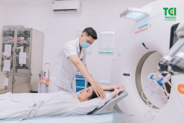 thực hiện xét nghiệm tầm soát ung thư dạ dày