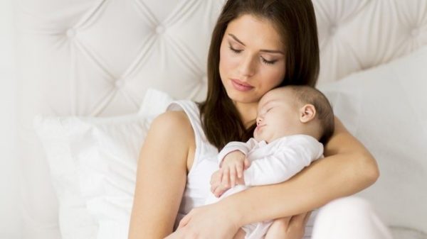Chế độ ăn thiếu khoa học cũng là nguyên nhân dẫn đến đau dạ dày ở phụ nữ sau sinh