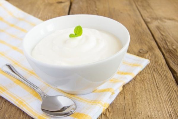 Người bị đau dạ dày có nên ăn sữa chua không?