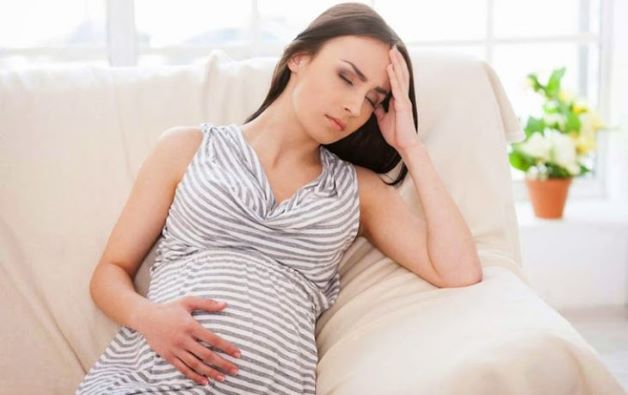 Hoa mắt, chóng mặt, nôn nao là những dấu hiệu thường thấy nhất khi bị rối loạn tiền đình