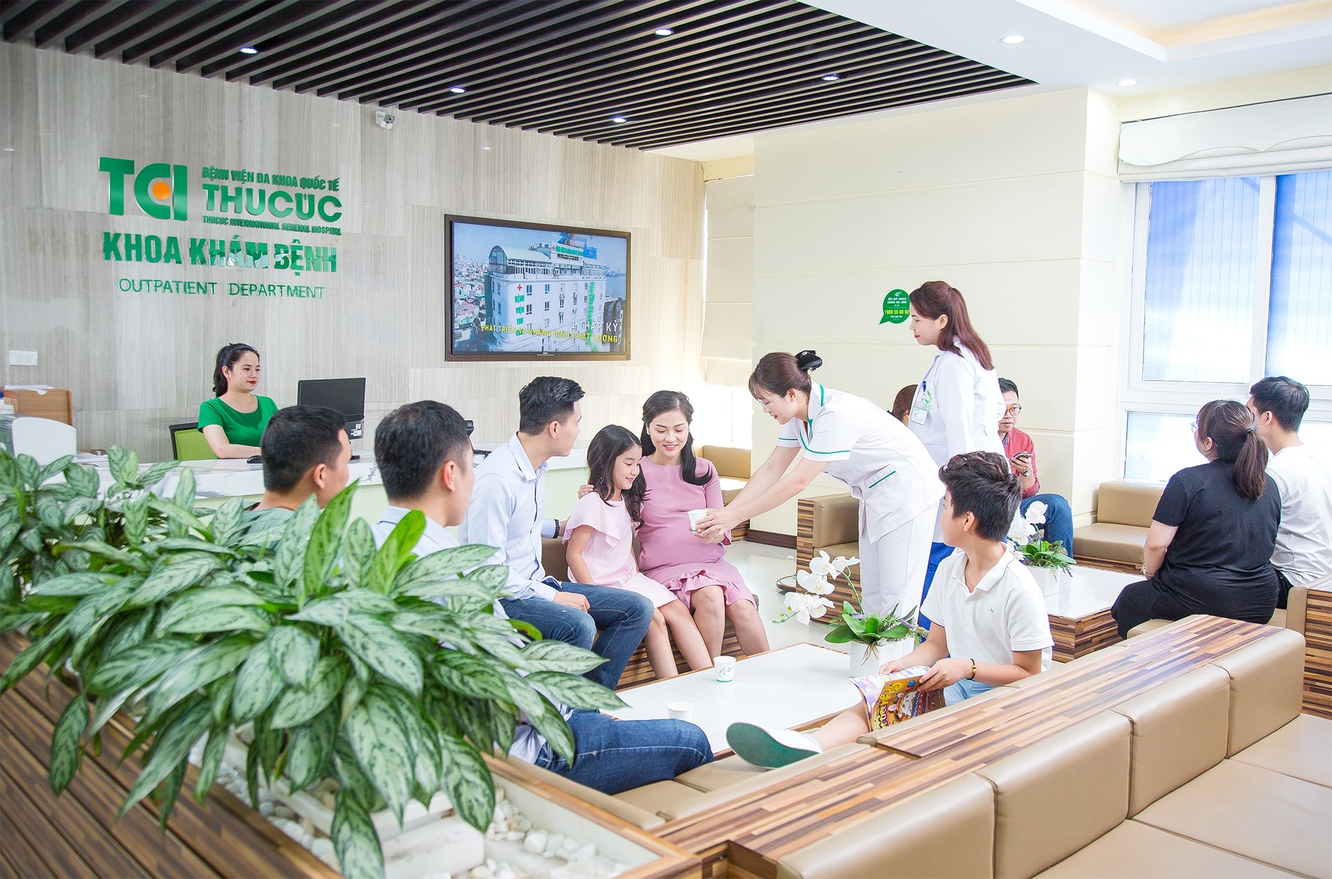 Thương vụ triệu đô của Thu Cúc và chiếc áo mới TCI Thương vụ triệu đô của Thu Cúc và chiếc áo mới TCI