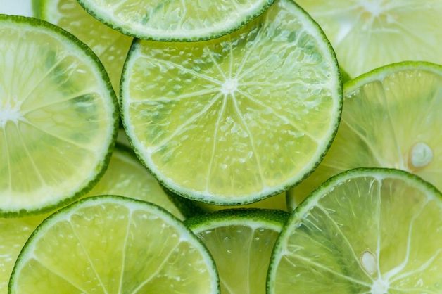 Bị hôi miệng phải làm sao – Hãy dùng chanh để làm sạch.