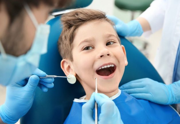 Khám nha khoa định kỳ cho trẻ 6 tháng/lần để đảm bảo sức khoẻ răng miệng