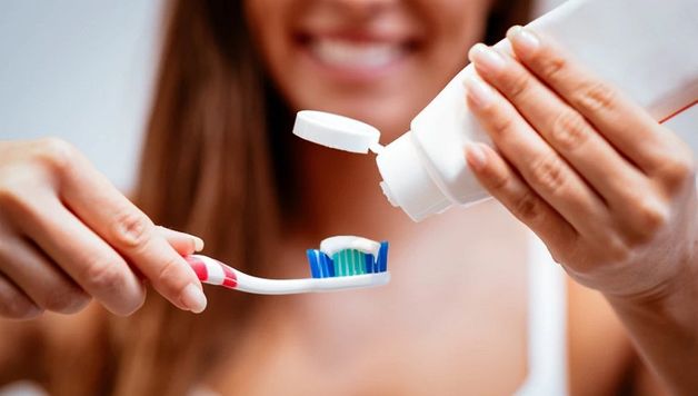 triệu chứng nhiệt miệng dưới lưỡi