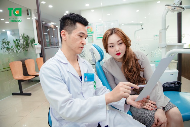Nhổ răng số 8 kiêng gì