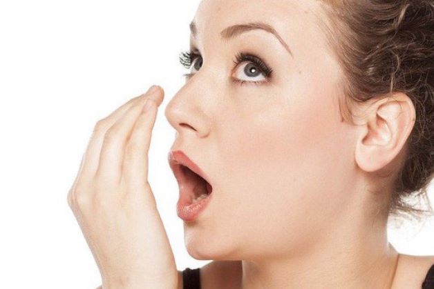 Hôi miệng là tình trạng mà hơi thở của người bệnh có mùi khó chịu, gây ảnh hưởng tới người xung quanh khi giao tiếp.