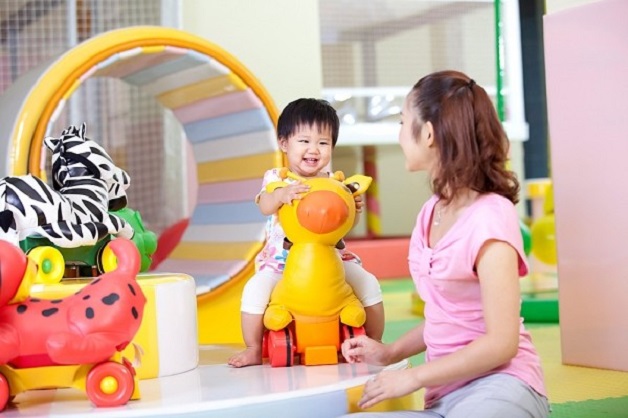Trẻ biếng ăn nên làm gì? Bố mẹ hãy cho con vận động hàng ngày để giúp con tiêu hao năng lượng và ăn ngon hơn