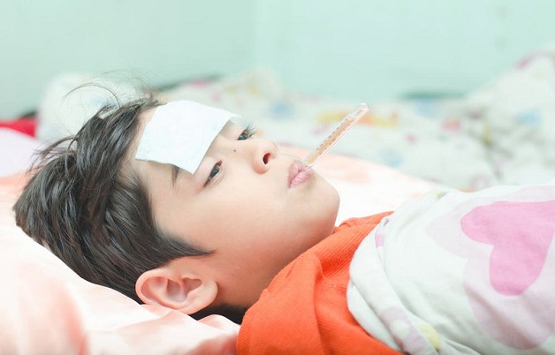 Trẻ bị viêm tai giữa có biểu hiệu như thế nào?