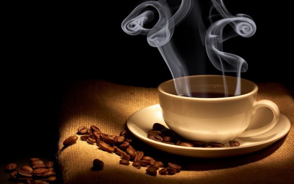 nhổ răng số 8 cần phải kiêng cà phê nóng
