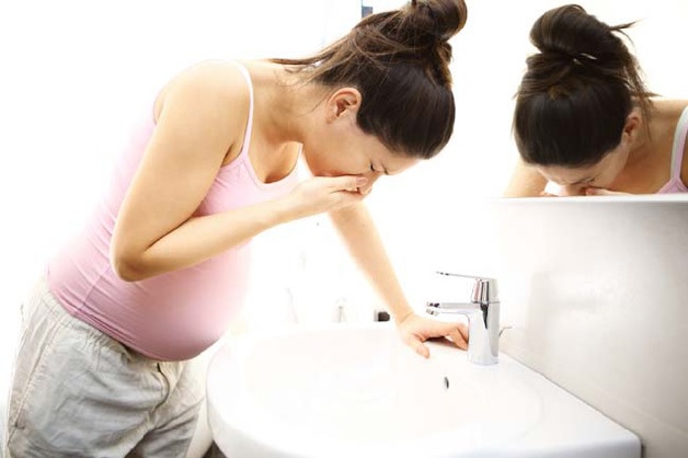 Ợ nóng, đầy hơi sẽ khiến mẹ bầu cảm thấy buồn nôn