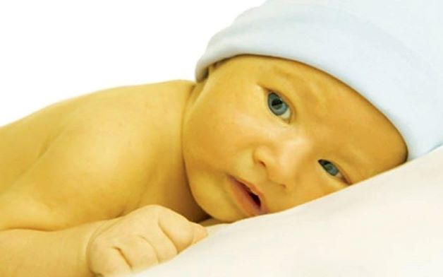Mức độ vàng da thường đạt đỉnh điểm trong khoảng từ 3 đến 7 ngày sau sinh.