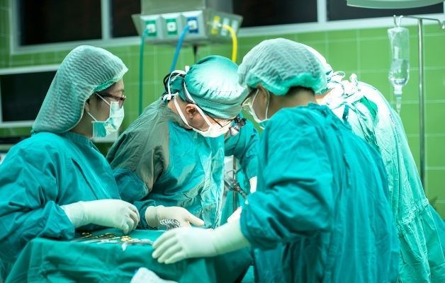 Phẫu thuật giúp xử trí các đoạn ruột bị tắc