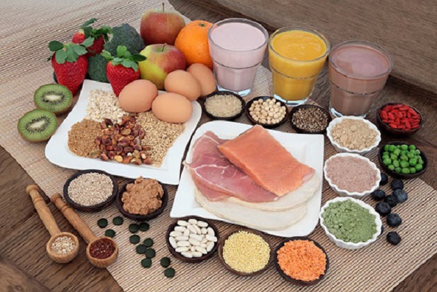Cần bổ sung những loại thực phẩm giàu sắt, khoáng chất,..cho trẻ cải thiện việc tạo máu lưu thông nuôi dưỡng cơ thể.