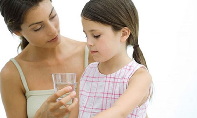 Cha mẹ xử lý như thế nào khi trẻ nạo va xong vẫn ngủ ngáy?