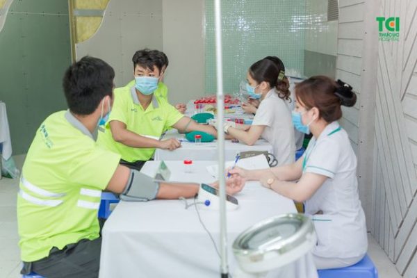 lấy mẫu xét nghiệm