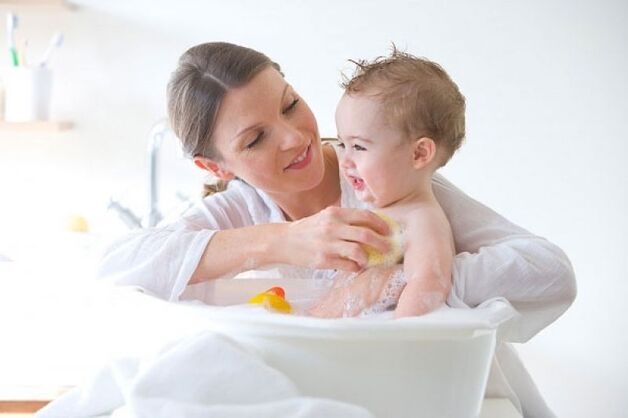 cách vệ sinh tai khi bị thủng màng nhĩ