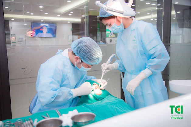 Để có được kết quả tốt nhất, người bệnh cần sáng suốt, nghiên cứu và chọn lựa cơ sở nha khoa uy tín, bác sĩ có chuyên môn, giàu kinh nghiệm và quy trình đúng kỹ thuật