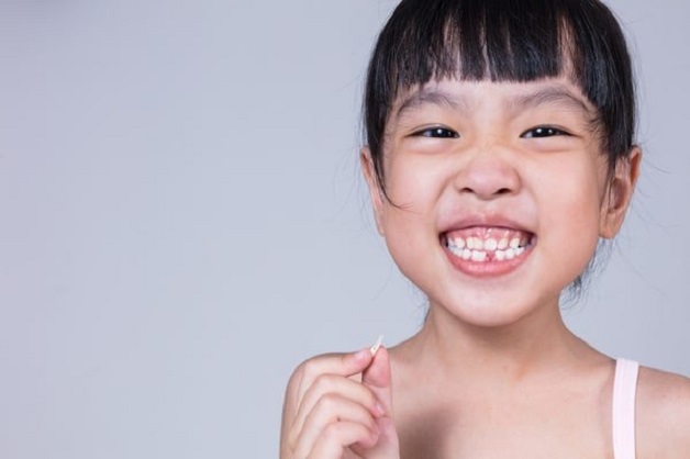 Nẹp răng giúp trẻ khắc phục nhiều khuyết điểm của hàm răng như mọc lệch, răng thưa, sai khớp cắn,...