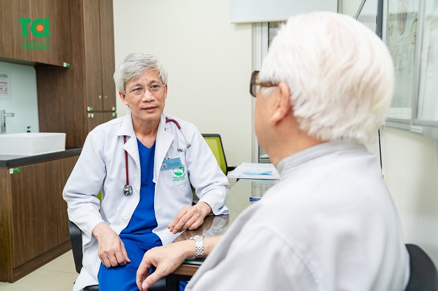 Người bệnh rối loạn tiền đình nên đi thăm khám thường xuyên để biết được tình trạng của chính mình để có phác đồ điều trị thích hợp.