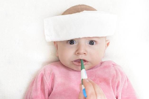 Trẻ bị sốt siêu vi, bố mẹ không nên cho con ở phòng điều hòa quá lâu