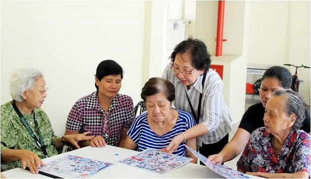 Khuyến khích người bệnh tham gia các hoạt động cải thiện trí tuệ để hạn chế sự tiến triển của bệnh sa sút trí tuệ hiện nay.
