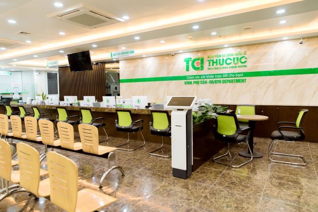 Không gian bệnh viện rộng lớn, khang trang, mang lại cho mẹ bầu cảm giác thoải mái khi đi thăm khám