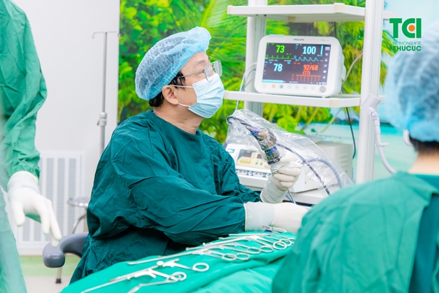 phẫu thuật nội soi mũi xoang