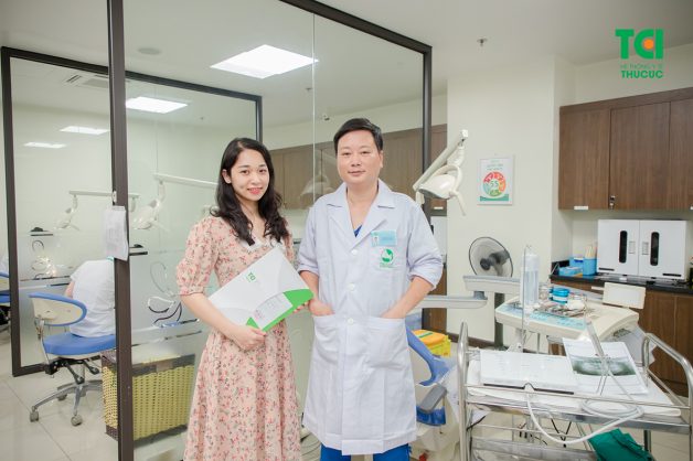Tại các cơ sở nha khoa uy tín, bác sĩ sẽ hướng dẫn bệnh nhân kỹ lưỡng cách thực hiện tẩy trắng răng tại nhà