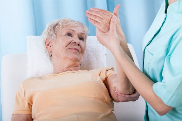 cơ chế loãng xương ở người cao tuổi