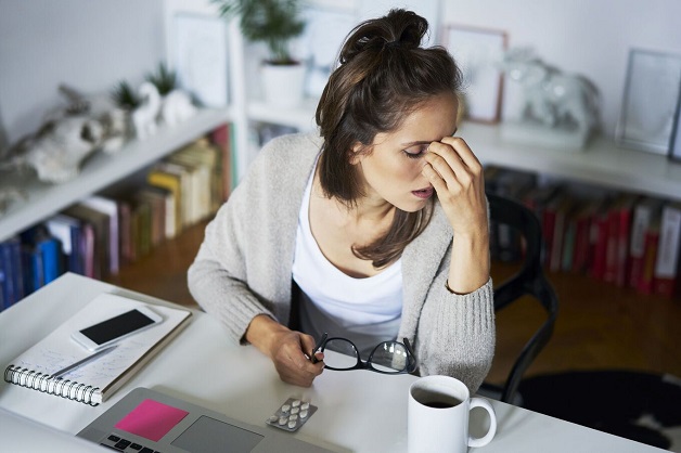 Người bệnh nên duy trì lối sống khoa học, thăm khám sức khỏe định kỳ và tham khảo ý kiến bác sĩ trước khi sử dụng thuốc điều trị bệnh đau đầu.
