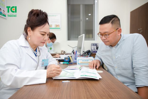 Khám dinh dưỡng cho người bệnh gout là rất cần thiết.