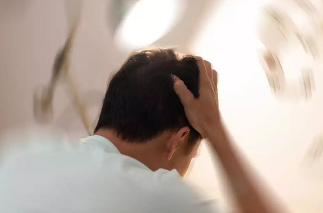 Đau đầu chóng mặt là hiện tượng rất phổ biến gây ra bởi nhiều nguyên nhân