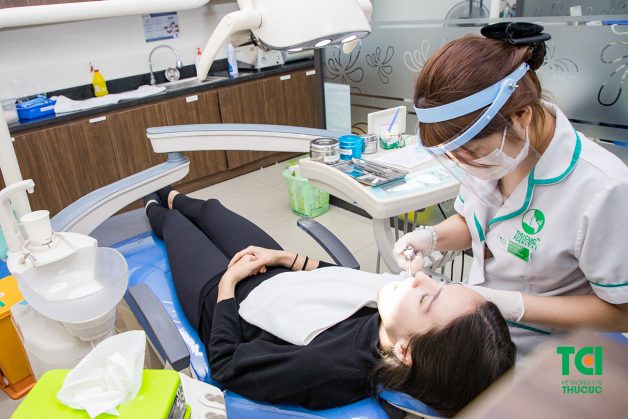 Trong một số trường hợp, bệnh nhân phải tiến hành nhổ răng để có thể niềng răng