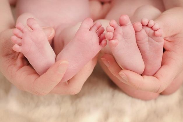 Với mẹ bầu sinh đôi số cân nặng lí tưởng cần tăng là 16-20kg