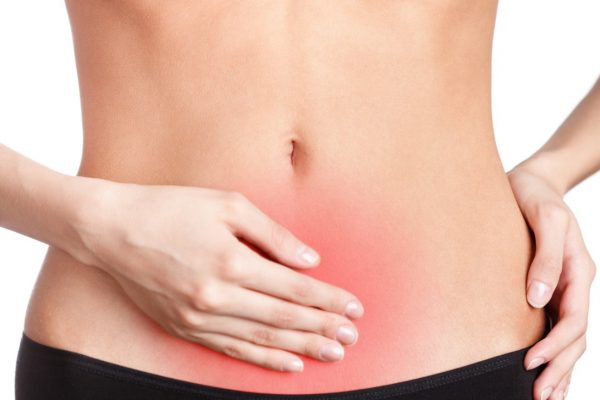 Đau bụng dưới dữ dội là một trong những biểu hiện đầu tiên của bệnh
