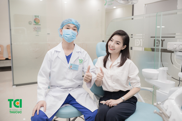 Tẩy trắng răng không hề gây ra cảm giác đau đớn nào.