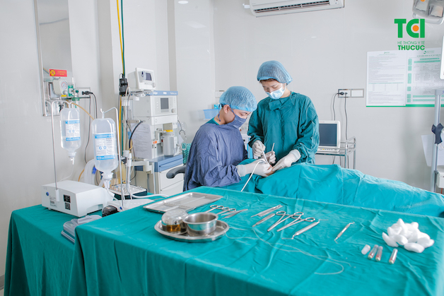Cần lựa chọn cơ sở y tế uy tín, có bác sỹ giỏi và hệ thống cơ sở vật chất hiện đại, không gian vô trùng để đảm bảo an toàn.