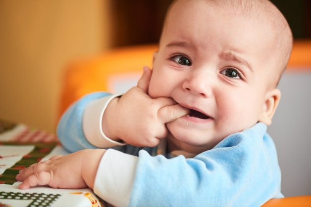 Sốt mọc răng mấy ngày thì hết được nhiều cha mẹ quan tâm khi con đến độ tuổi mọc răng