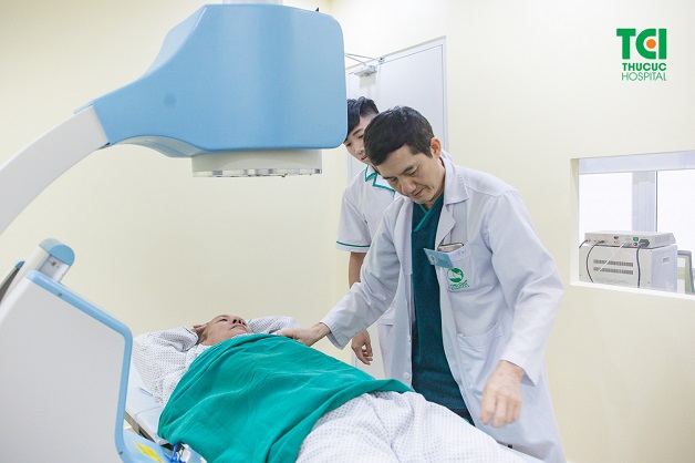 Tán sỏi niệu quản ngoài cơ thể rất nhẹ nhàng thoải mái