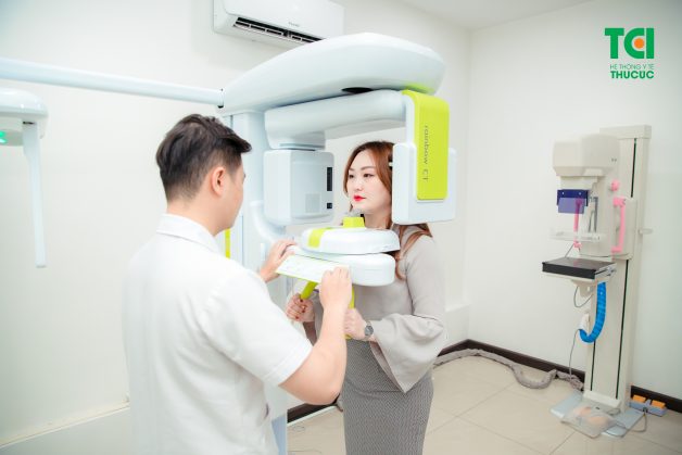 Chụp CT giúp bác sĩ biết chính xác cấu trúc của hàm để lên phương án nhổ răng phù hợp